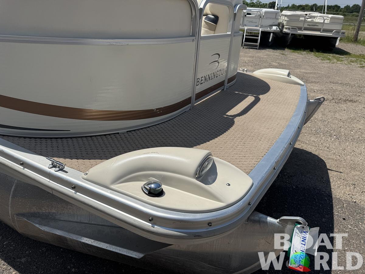 Used 2004 Bennington 2250 RL