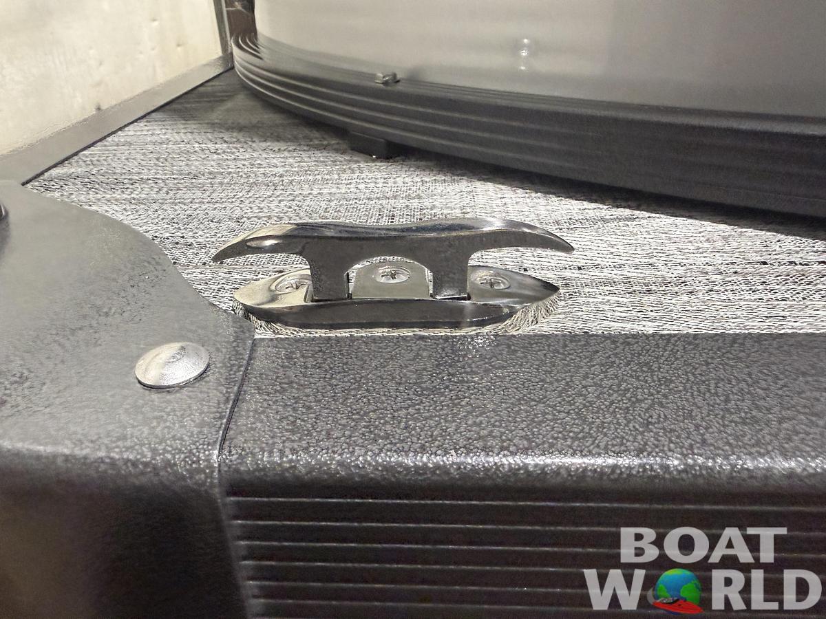 2026 Montego Bay 8522 Swingback Deluxe Pontoon