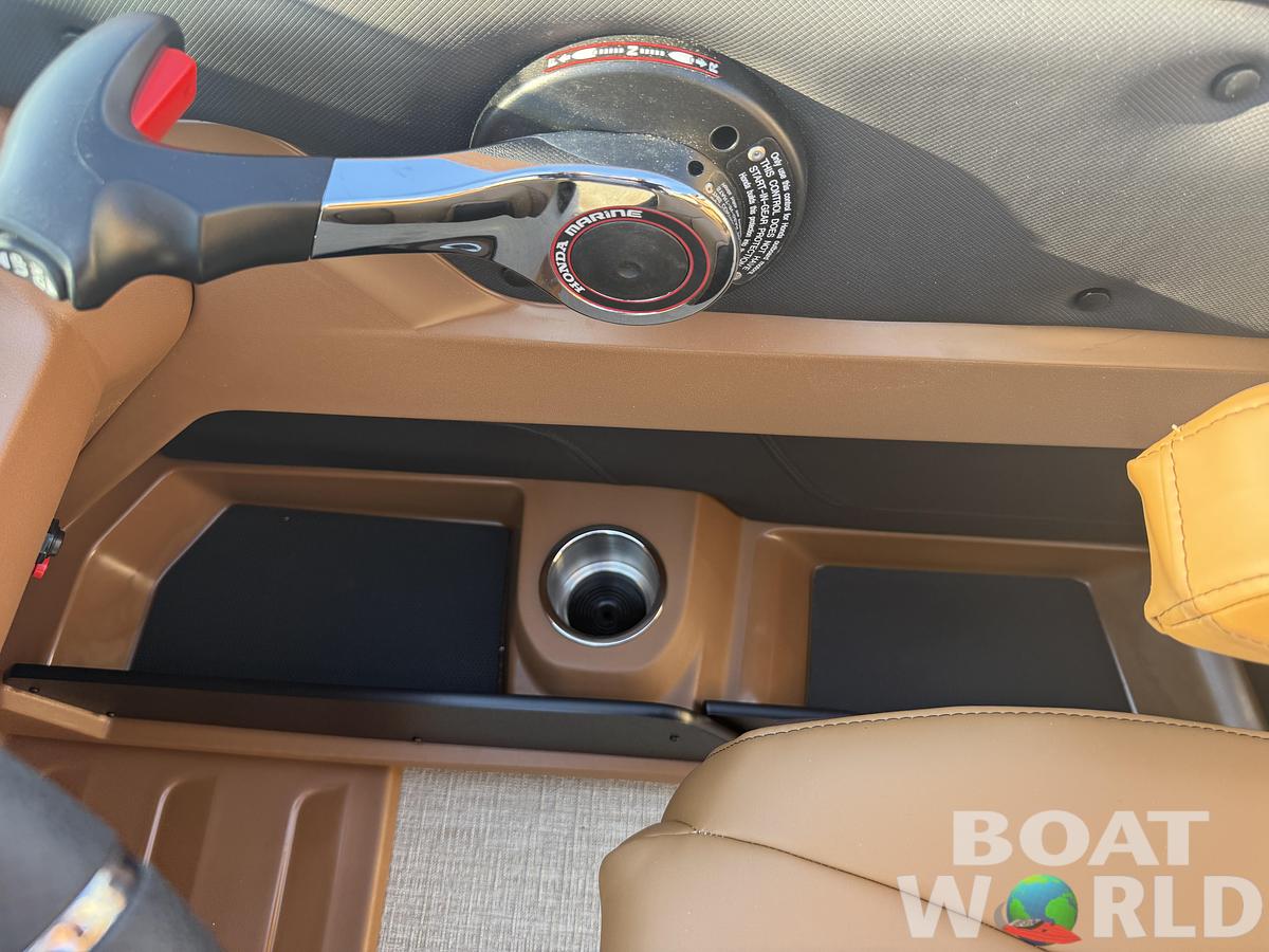 2025 Tahoe Pontoons LTZ 2385 Entertainer