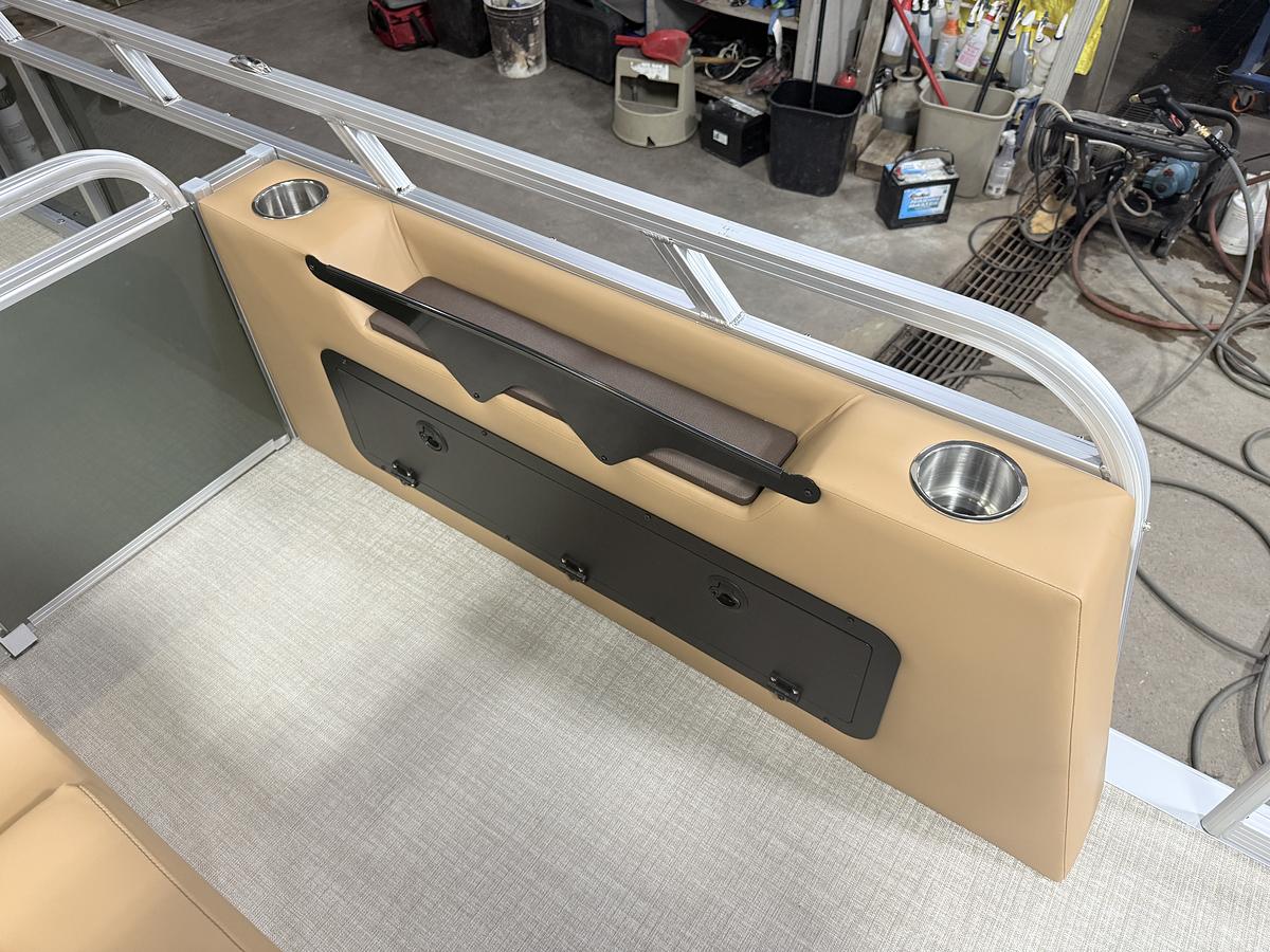 2026 Tahoe Pontoons Sport 2385 Swingback (VRB) & Honda 4-Stroke EFI