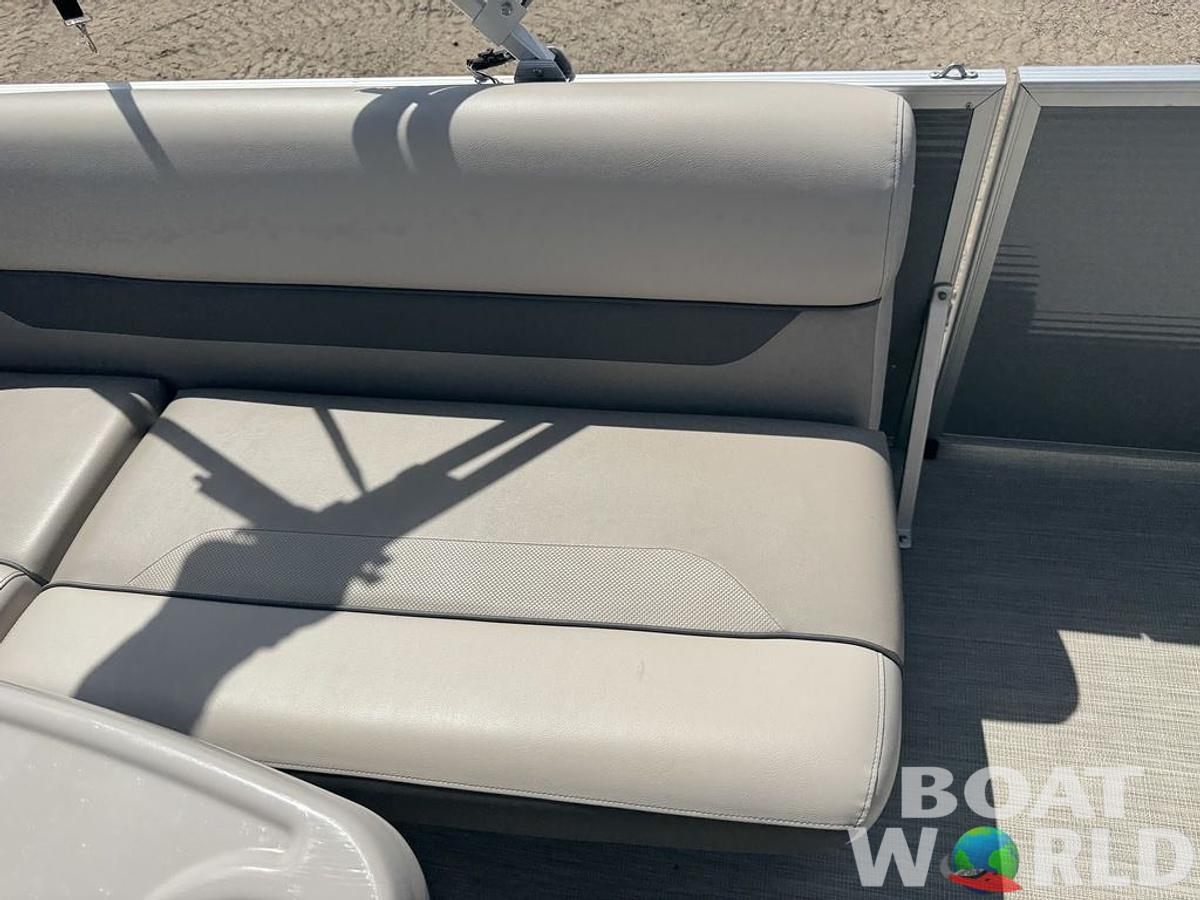 Used 2020 Princecraft Vectra 19 Pontoon