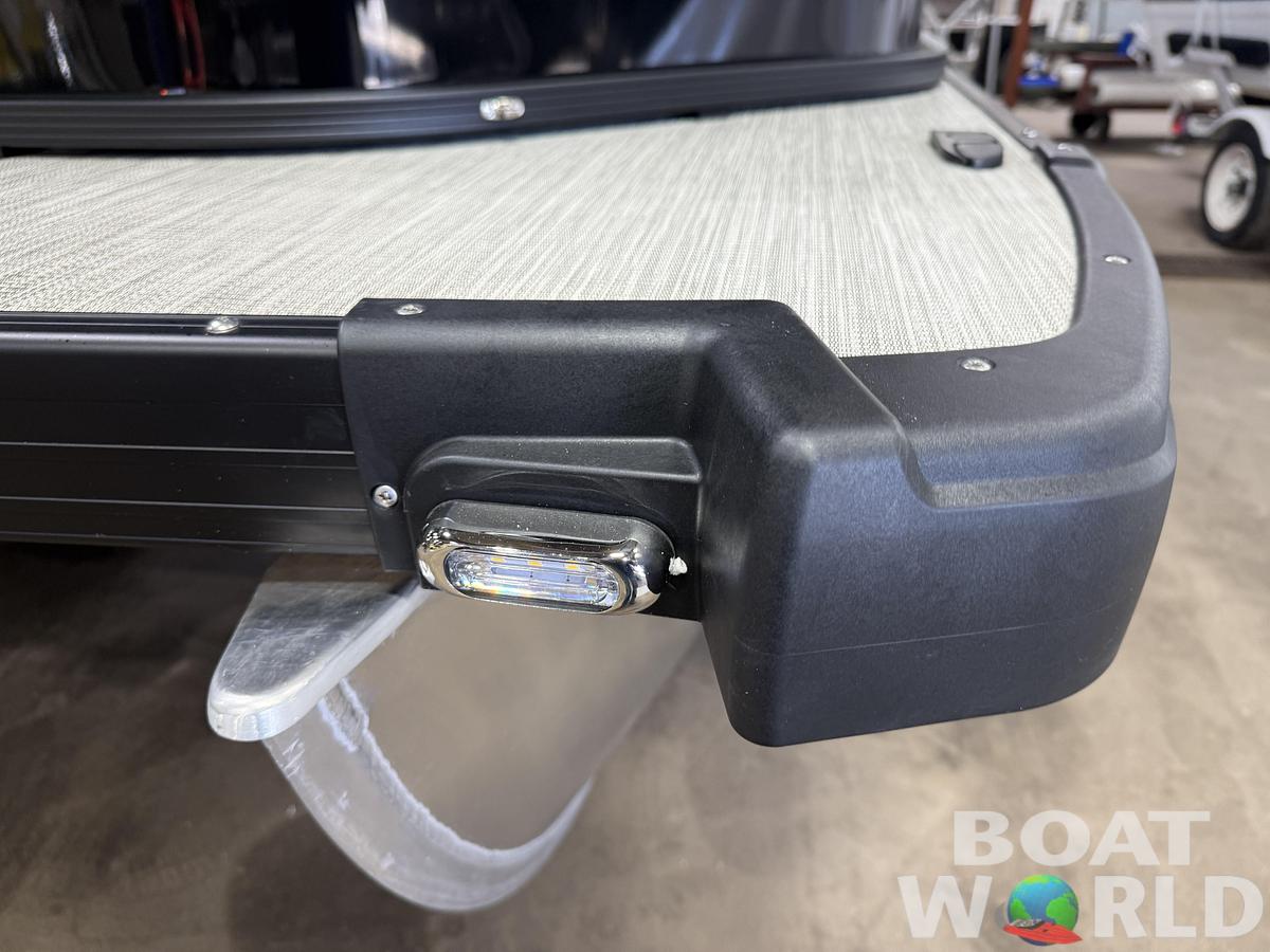 2027 Princecraft Vectra 23 RL SS Swingback Pontoon $36995