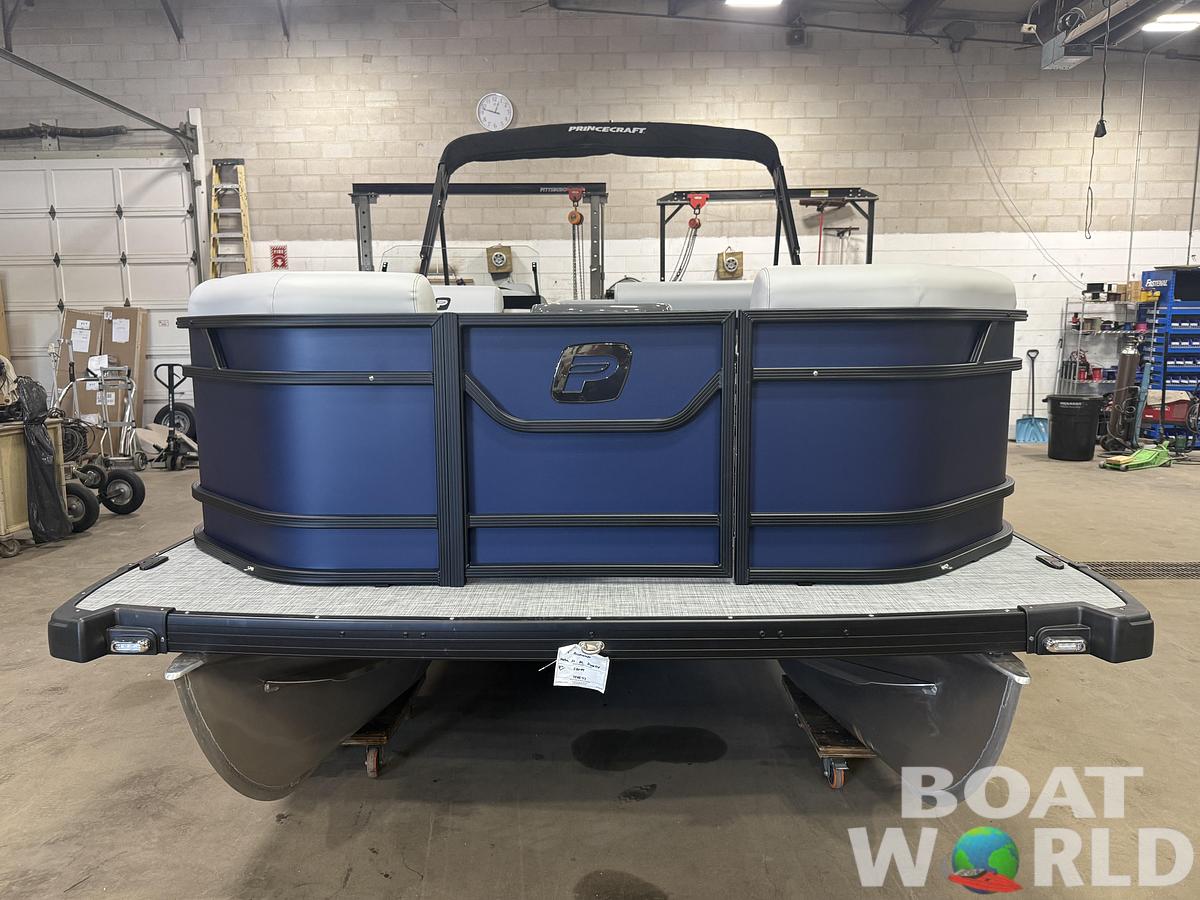 2027 Princecraft Vectra 21 RL Swingback Dinette $34995