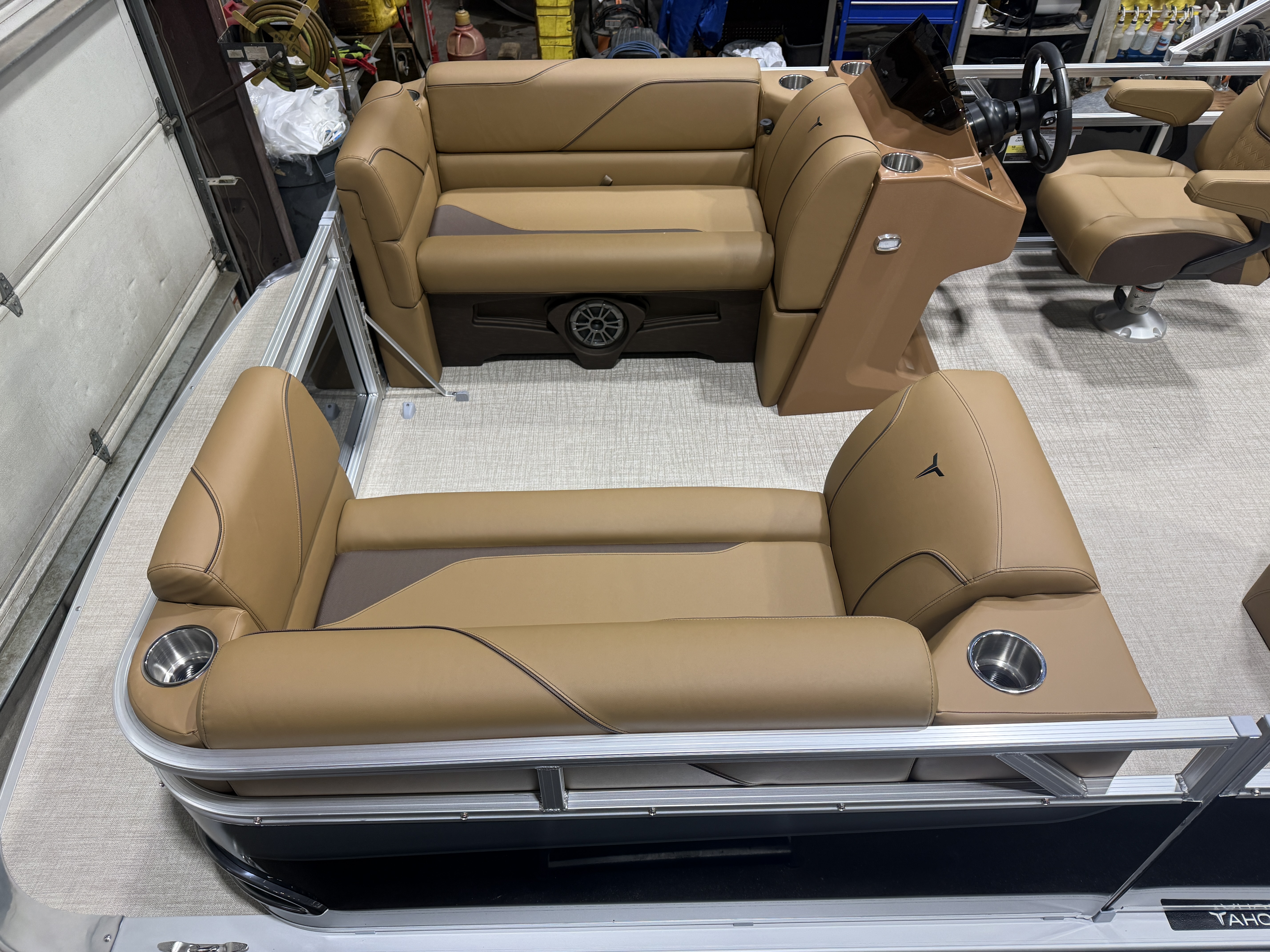2026 Tahoe Pontoons Sport 2180 Swingback (VRB) 