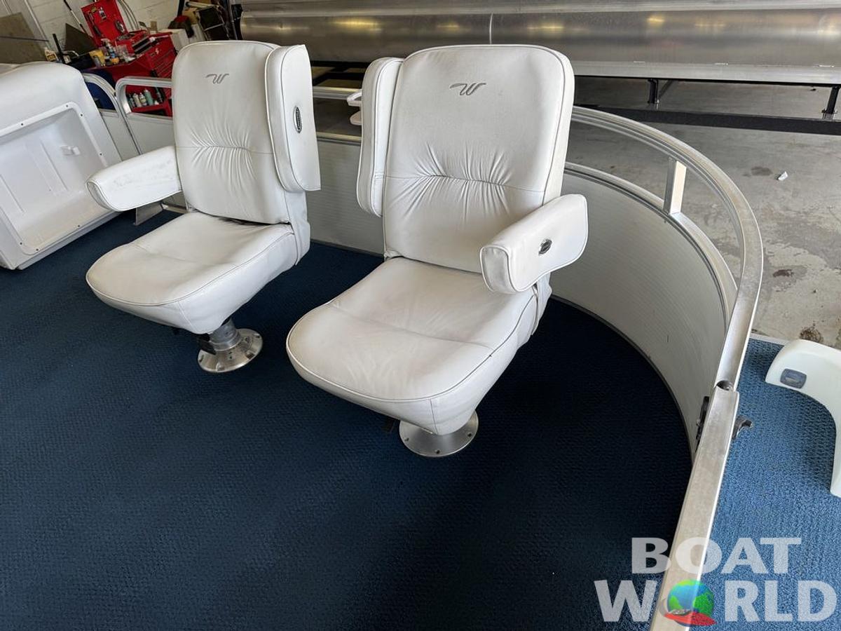 Used 2006 Weeres SunDeck 220 Pontoon