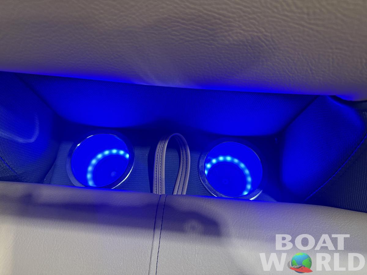 2026 Bentley Pontoons Legacy 200 Navigator Quad Lounge $39995