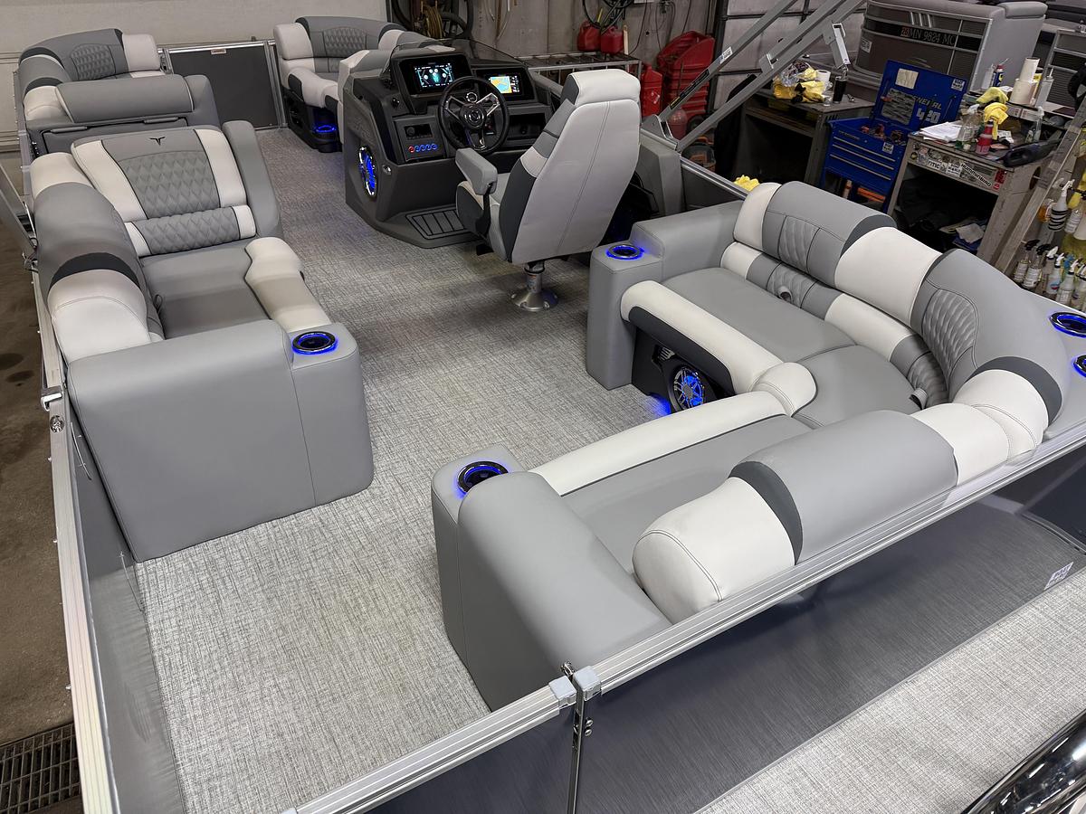 2025 Tahoe Pontoons Cascade 2385 Elite Tritoon & Honda 225HP 4-Stroke EFI