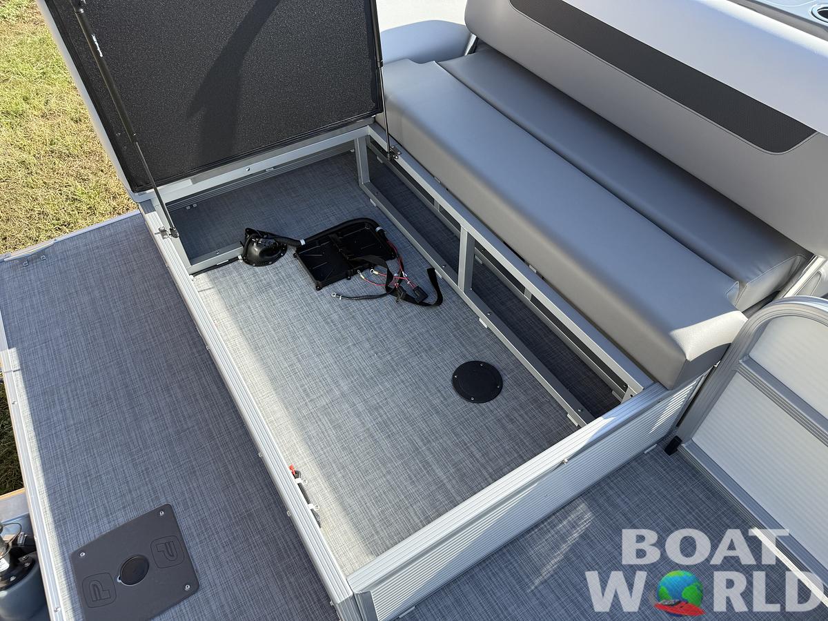 2026 Princecraft Vectra 23 RL SS Swingback Pontoon & Mercury 4-Stroke EFI