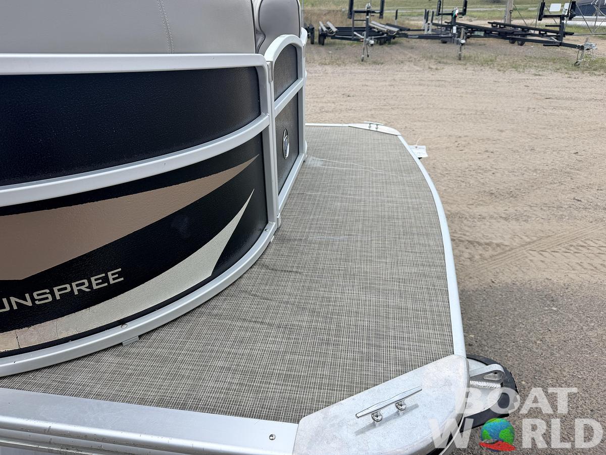 Used 2016 Premier 220 SunSpree & 50HP Honda 4Stroke -$24,995