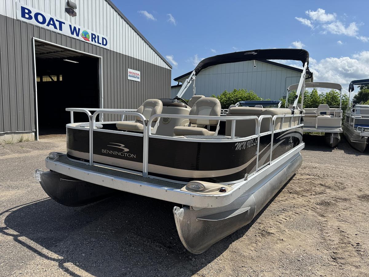 Used 2013 Bennington 17SF