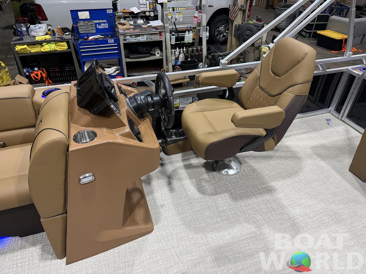 2026 Tahoe Pontoons Sport 2385 Swingback (VRB) Tritoon