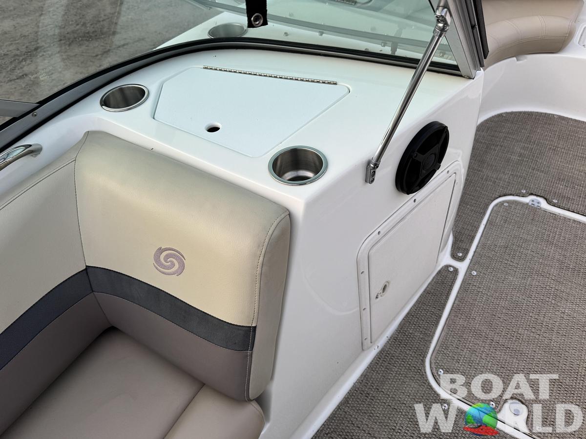 Used 2019 Hurricane SunDeck 187 with 150HP Yamaha Fourstroke EFI Outboard