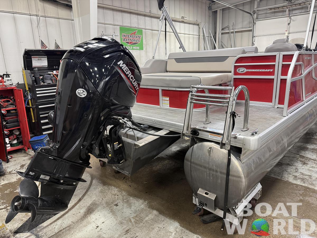 Used 2021 Princecraft Vectra 23 RL Dinette Swingback Pontoon & 115HP