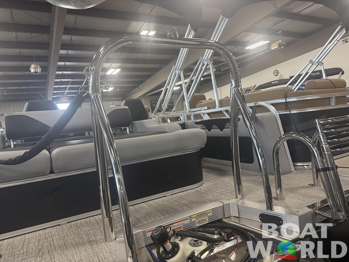 2027 Tahoe Sport VRB 2180 Swingback & 4-Stroke $33995