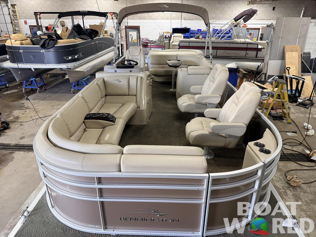 Used 2014 Bennington 2375RL & 70HP Yamaha 4Stroke - $21,995