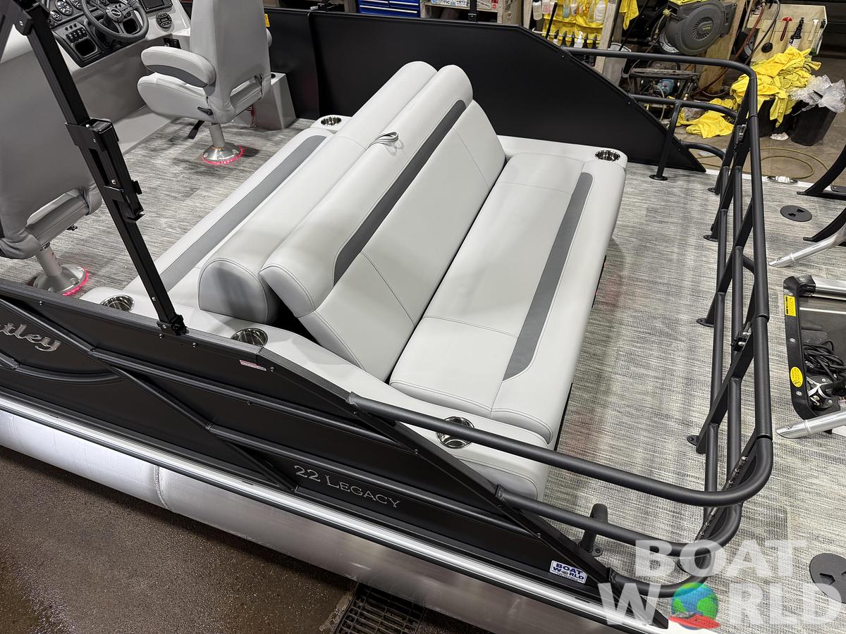 2027 Bentley Legacy 220 Swingback Pontoon $44995