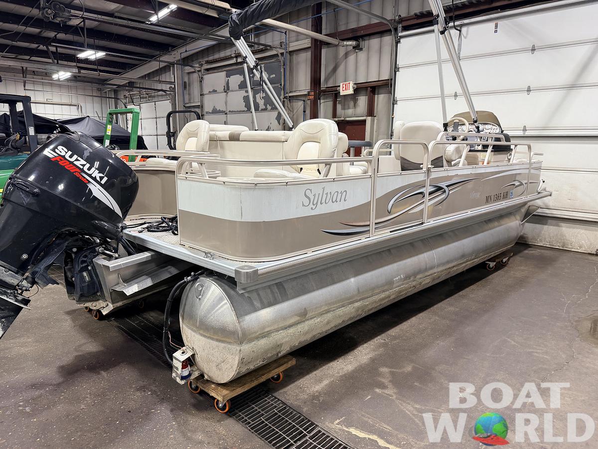 Used 2008 Sylvan Mirage 8520 Party Fish