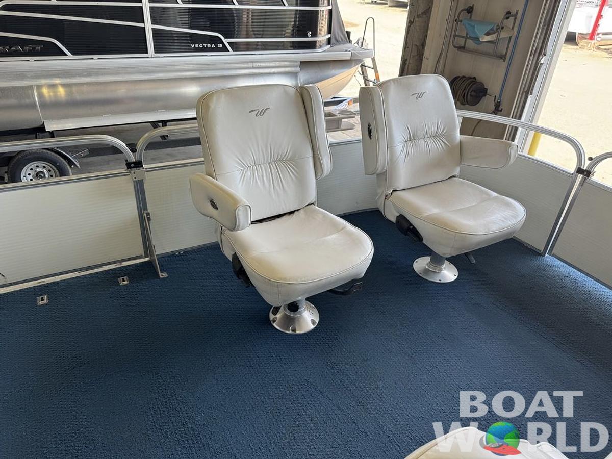 Used 2006 Weeres SunDeck 220 Pontoon