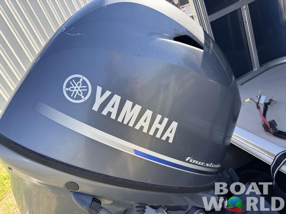 Used 2016 Sylvan 820 Cruise Pontoon