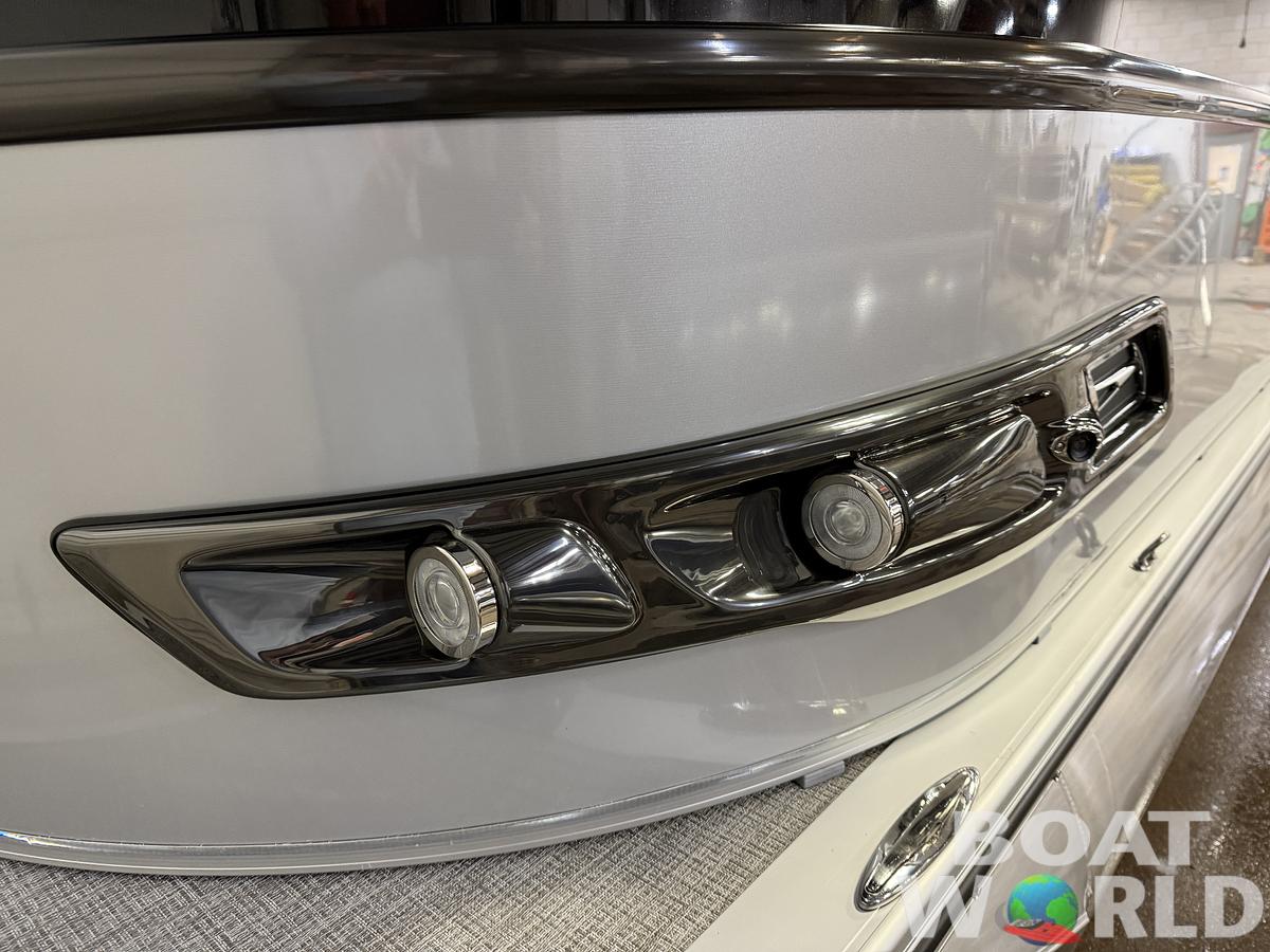 2025 Tahoe Pontoons Cascade 2385 Quad Lounge Shift Flip Tritoon & Honda 4-Stroke EFI