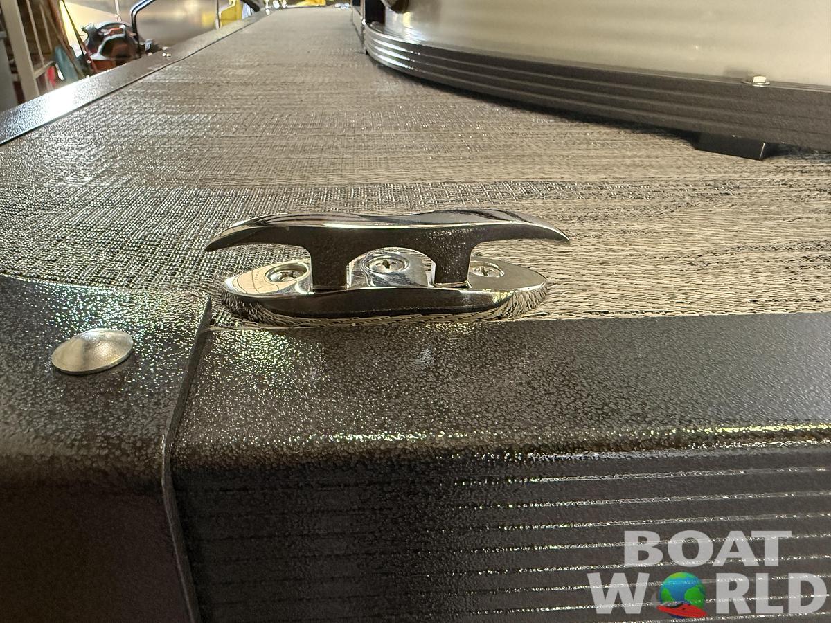 2026 Montego Bay 8522 Fish & Cruise Deluxe 