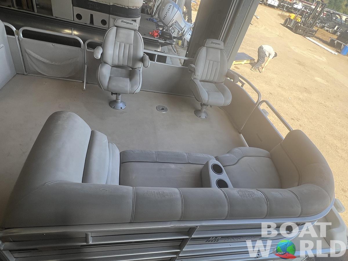 Used 2001 San Pan 2500 & 80HP Yamaha 4Stroke -$8,995