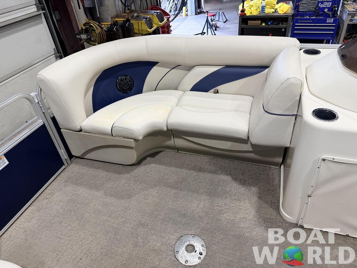 Used 2015 SunChaser 8520 Classic Cruise & 30HP Mercury 4Stroke EFI -$14,995