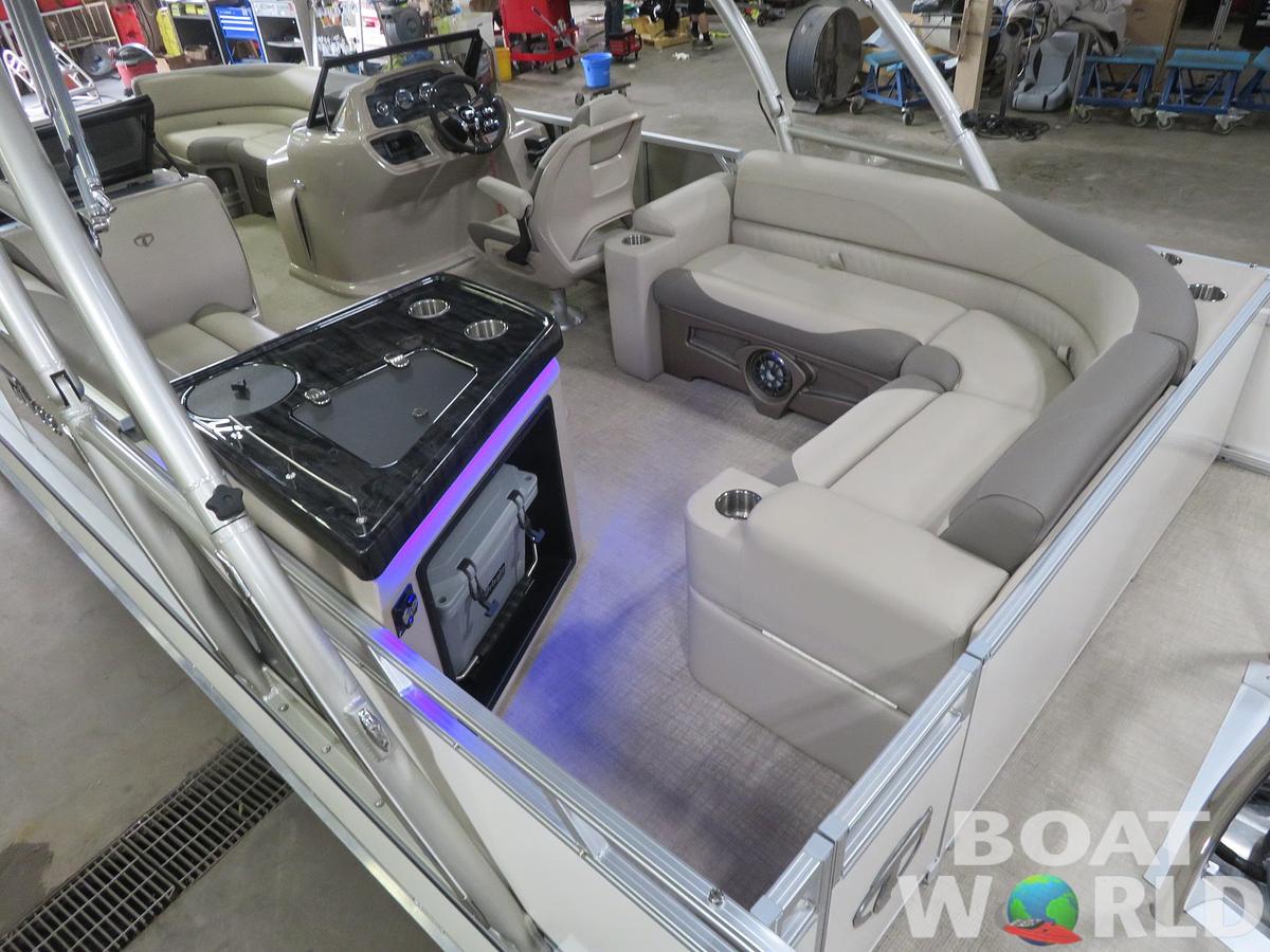 2024 Tahoe Pontoons LTZ 2385 Elite Windshield Tritoon & Suzuki 200HP 4-Stroke EFI
