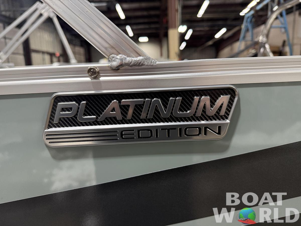 2026 Tahoe Sport VRB 2385 Swingback & 4-Stroke $34995