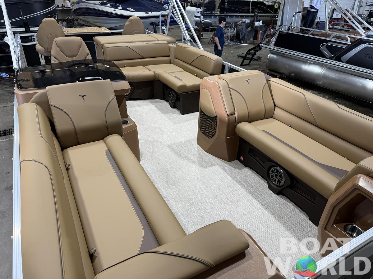 2027 Tahoe Sport Rear Fish 2385 & 4-Stroke $37995