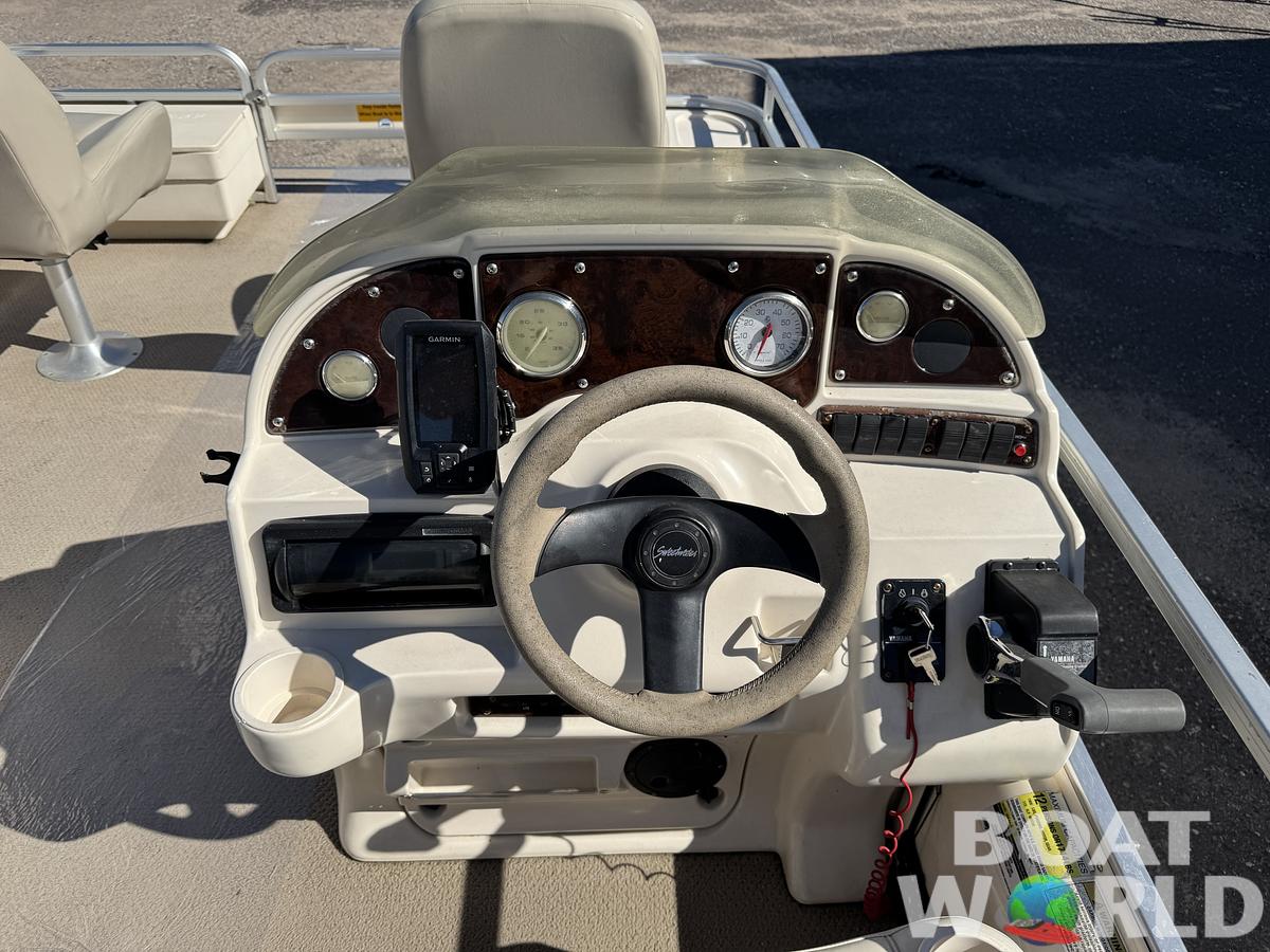 Used 2004 Sweetwater 2222 DF Pontoon