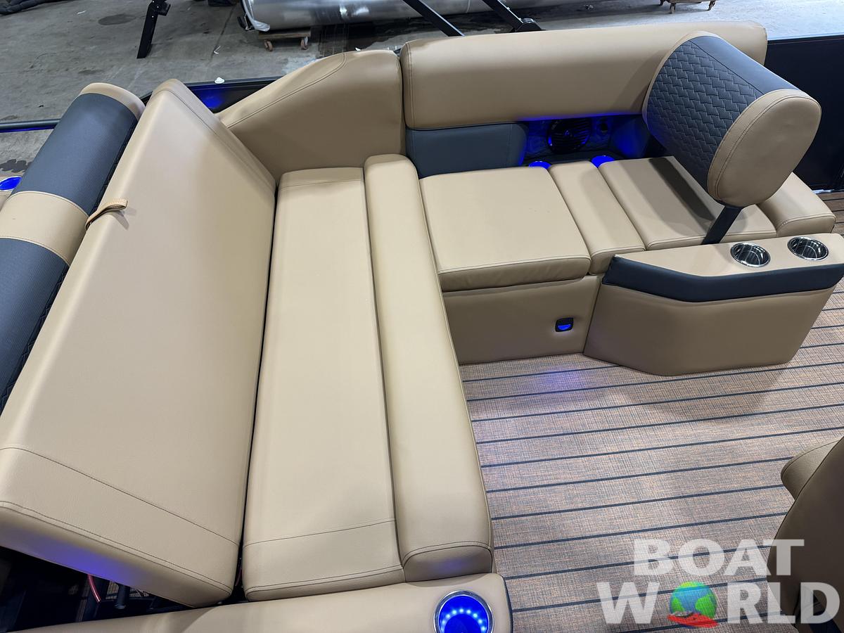 2027 Bentley Elite 223 Lounge Swingback Tritoon $66,995