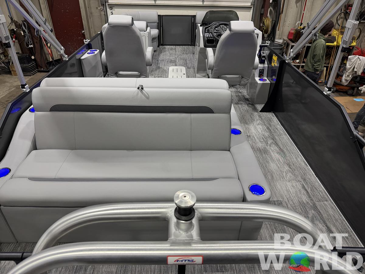 2026 Bentley Pontoons Legacy 223 Swingback Tritoon 