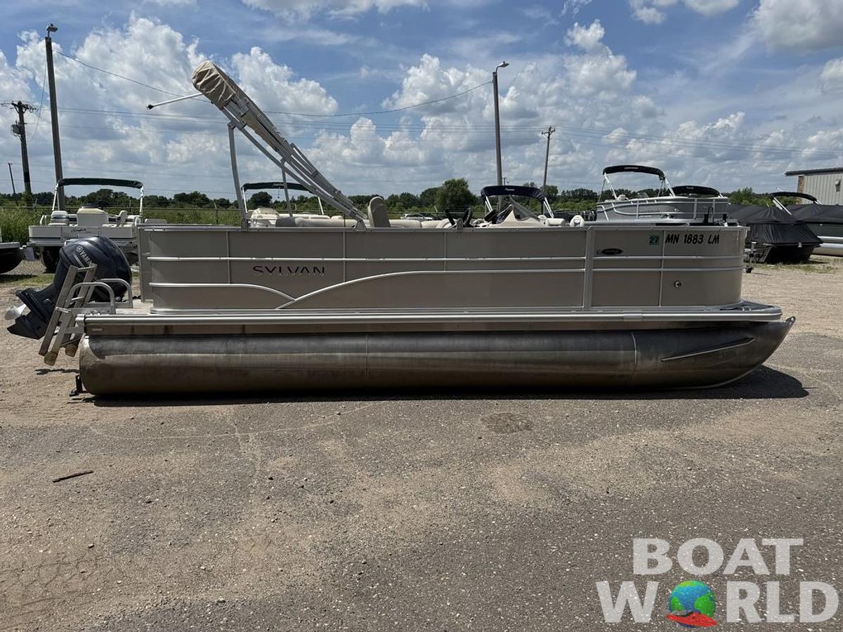 Used 2016 Sylvan 820 4-PT Pontoon
