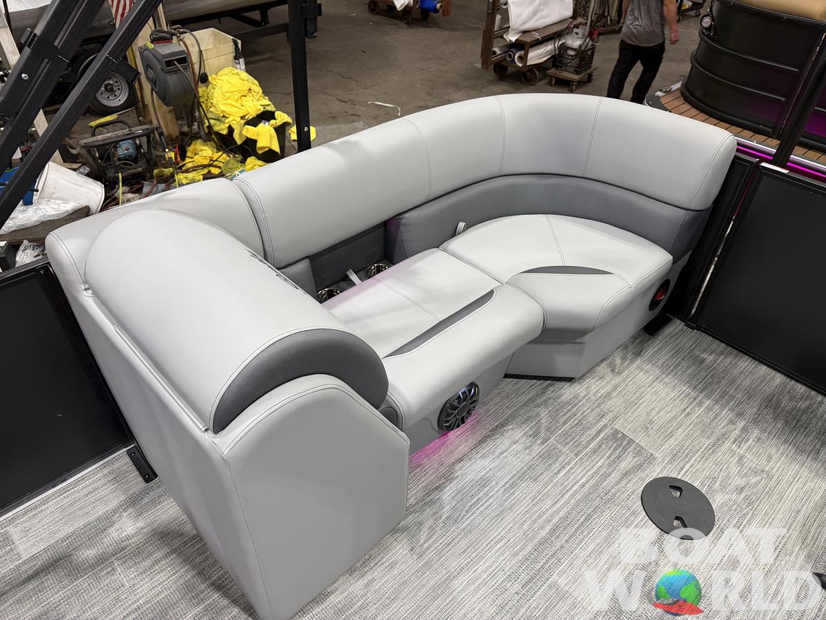 2027 Bentley Legacy 220 Navigator Quad Lounge Pontoon $42995