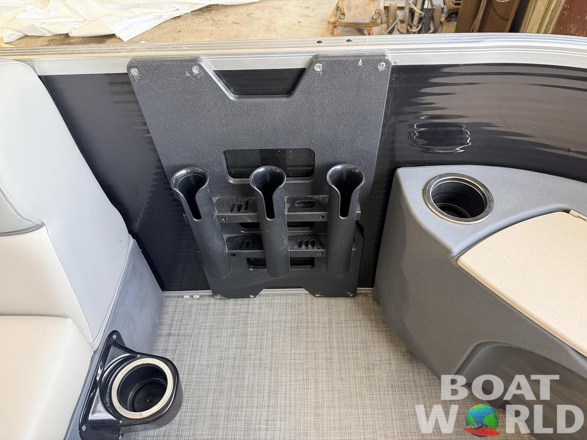 Used 2021 Princecraft 21 Sportfisher 2RS Pontoon & 90HP Mercury 4-Stroke -$27,995