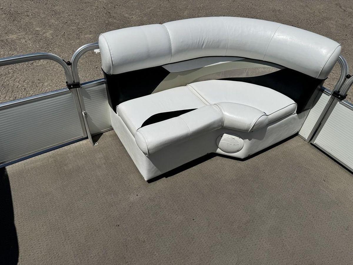 Used 2003 Weeres 220 Sun Deck SE Pontoon