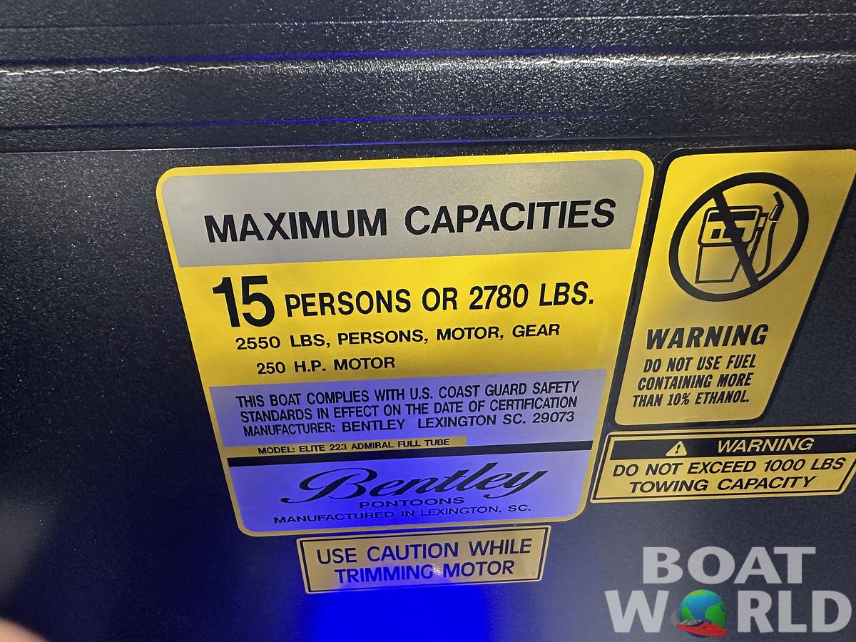2025 Bentley Pontoons Elite 223 Admiral Quad Lounge Tritoon & Honda 4-Stroke EFI