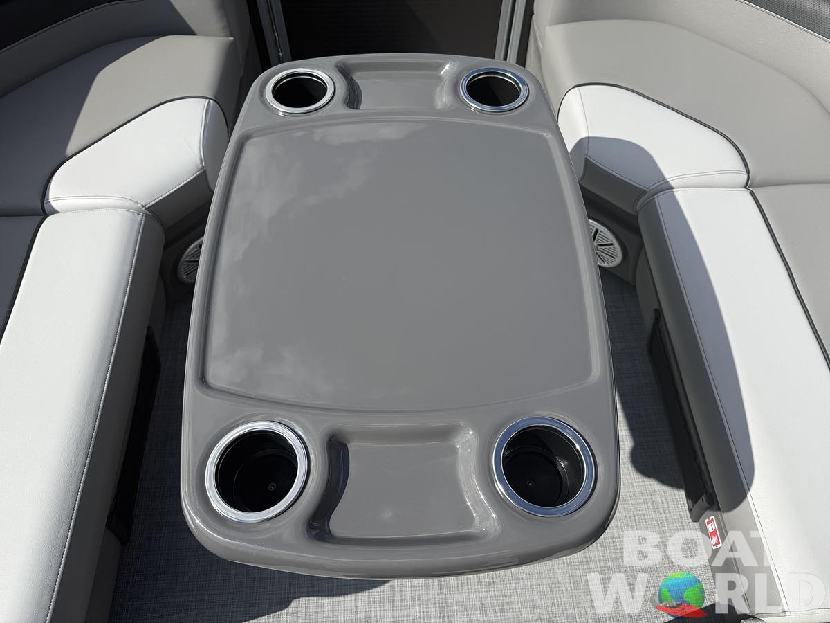 2026 Princecraft Vectra 21 RL Swingback Lounge Pontoon & Mercury 4-Stroke EFI