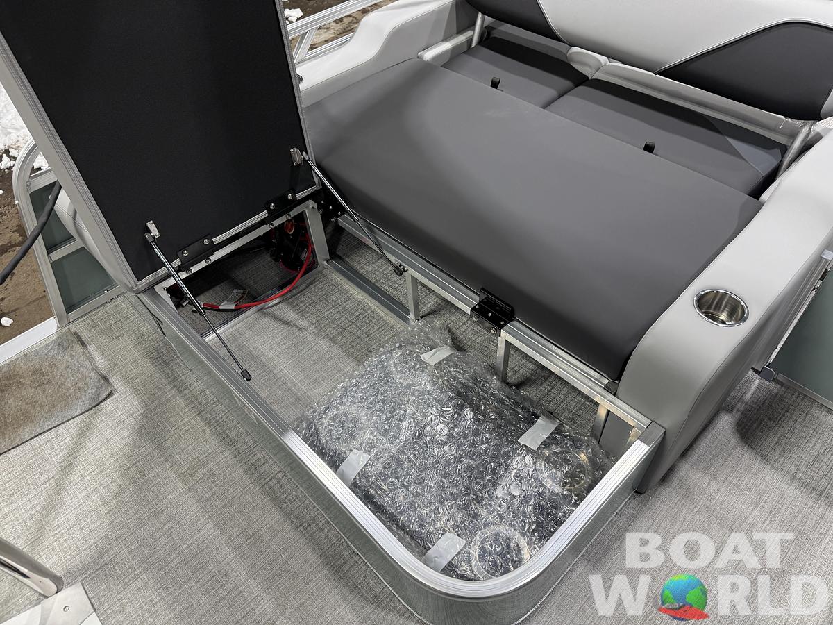 2026 Tahoe Sport VRB 2385 Swingback & 4-Stroke $34995