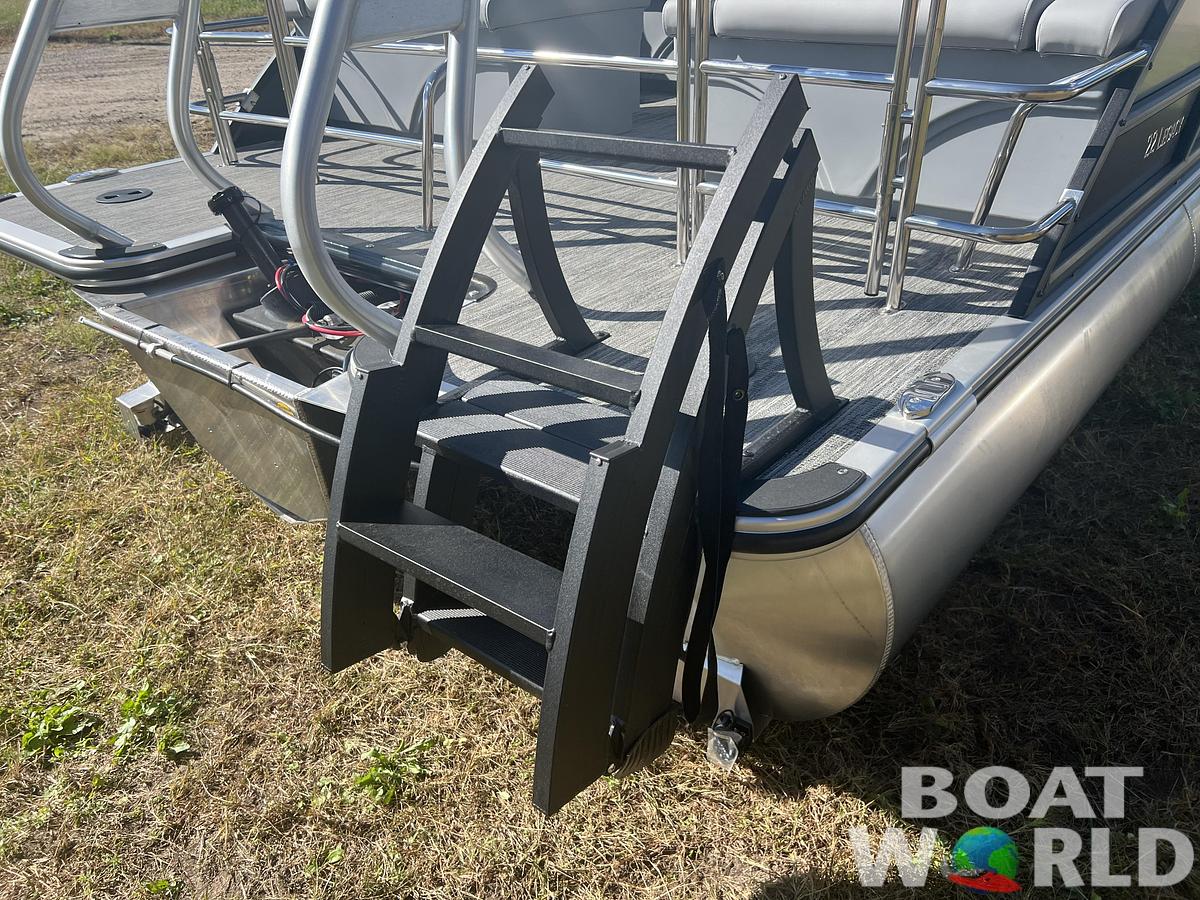 2026 Bentley Pontoons Legacy 220 QSB Swingback