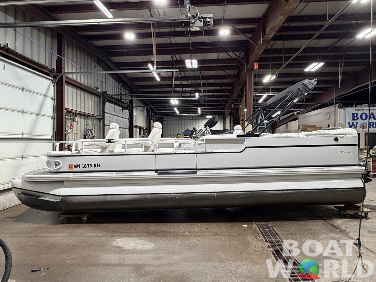 Used 2006 Crestliner 2485 Sport LX Pontoon