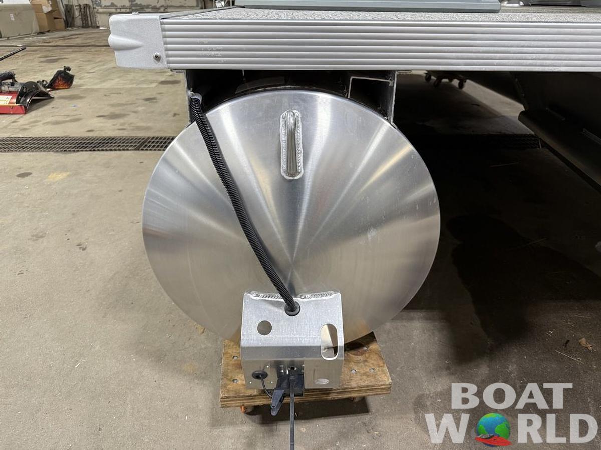 2025 Tahoe Pontoons Aura 2185 Quad Lounge & 90HP 4-Stroke EFI