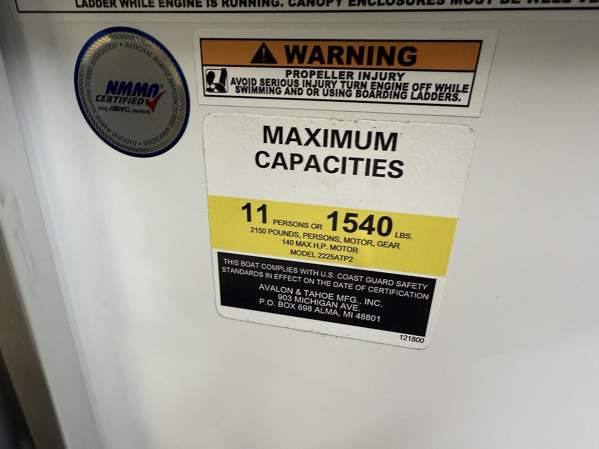 2025 Tahoe Pontoons LTZ 2385 Swingback (VRL) & Honda 4-Stroke EFI