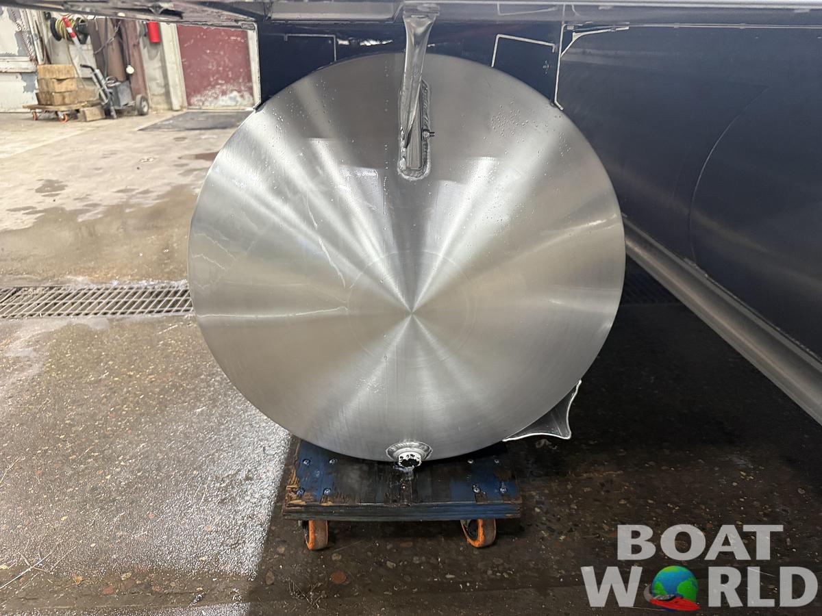 2026 Tahoe Pontoons LTZ 2385 Quad Lounge Tritoon