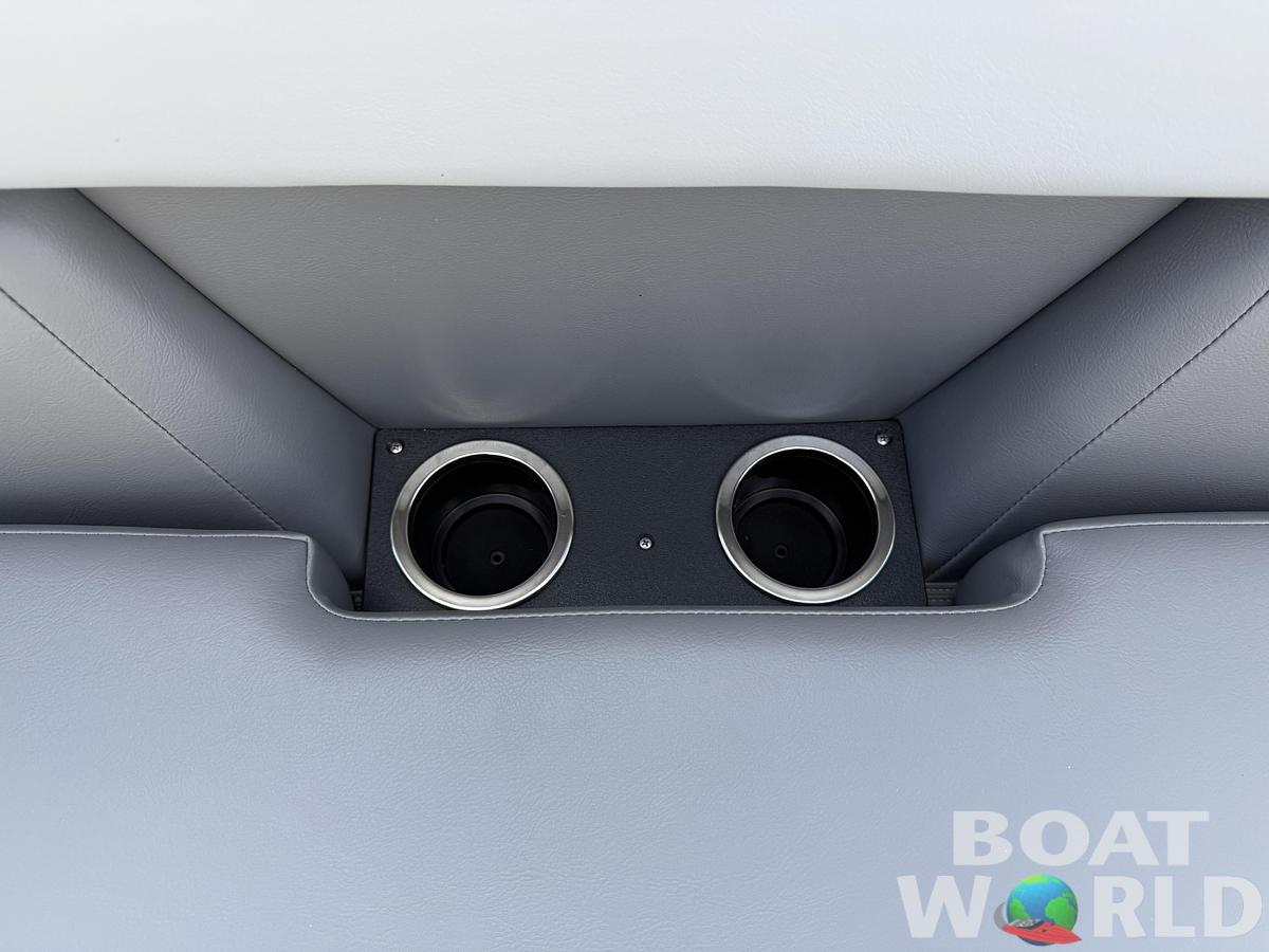 2026 Princecraft Vectra 21 Cruise Lounge Pontoon 