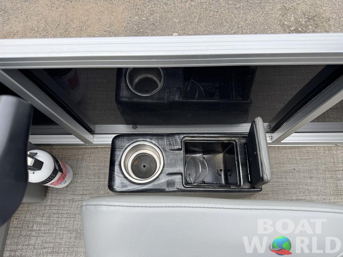 Used 2021 Tahoe Pontoons SLT 18' Quad Lounge & Honda 60HP 4-Stroke EFI