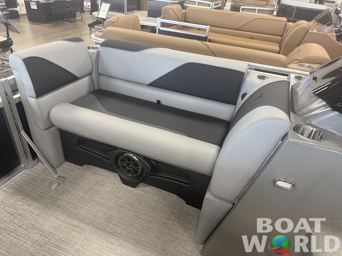 2027 Tahoe Sport VRB 2180 Swingback & 4-Stroke $33995