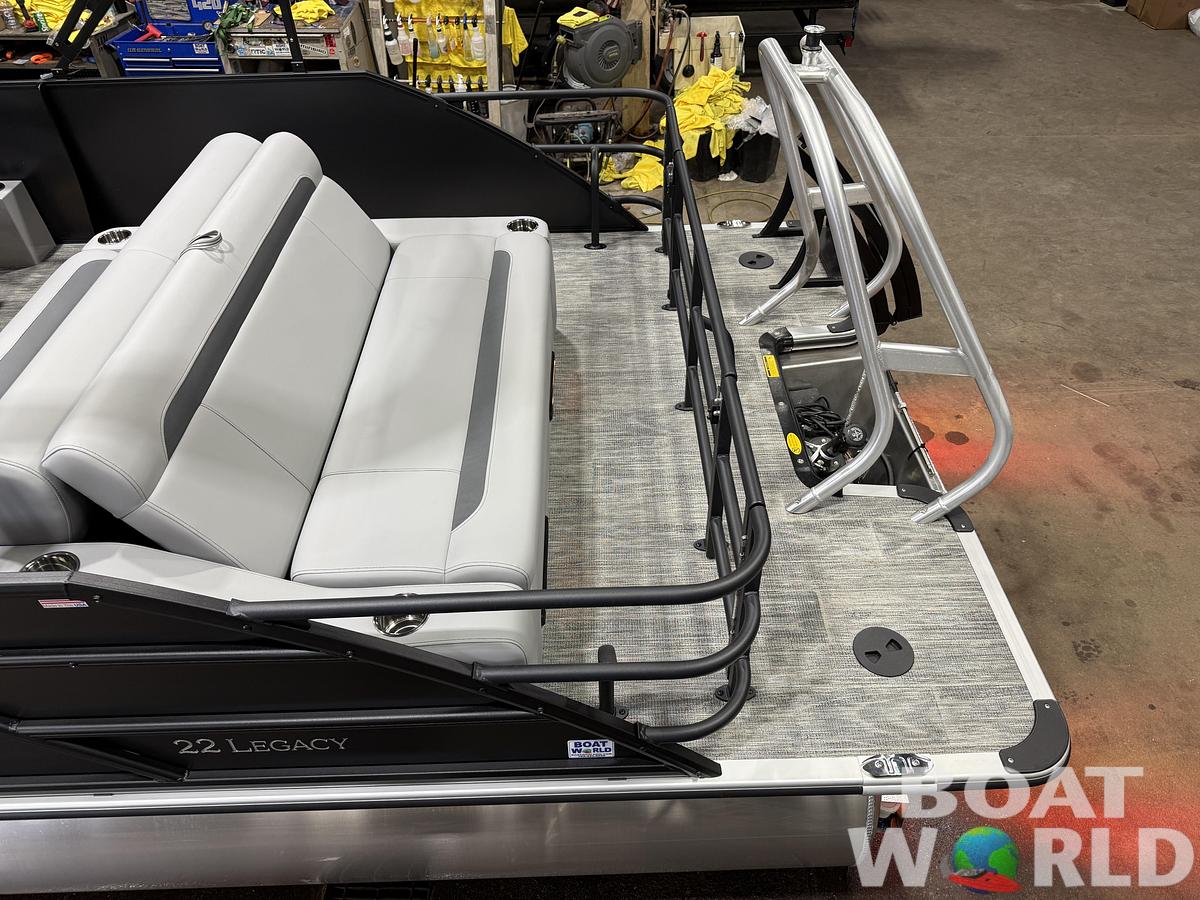 2027 Bentley Legacy 220 Swingback Pontoon $44995