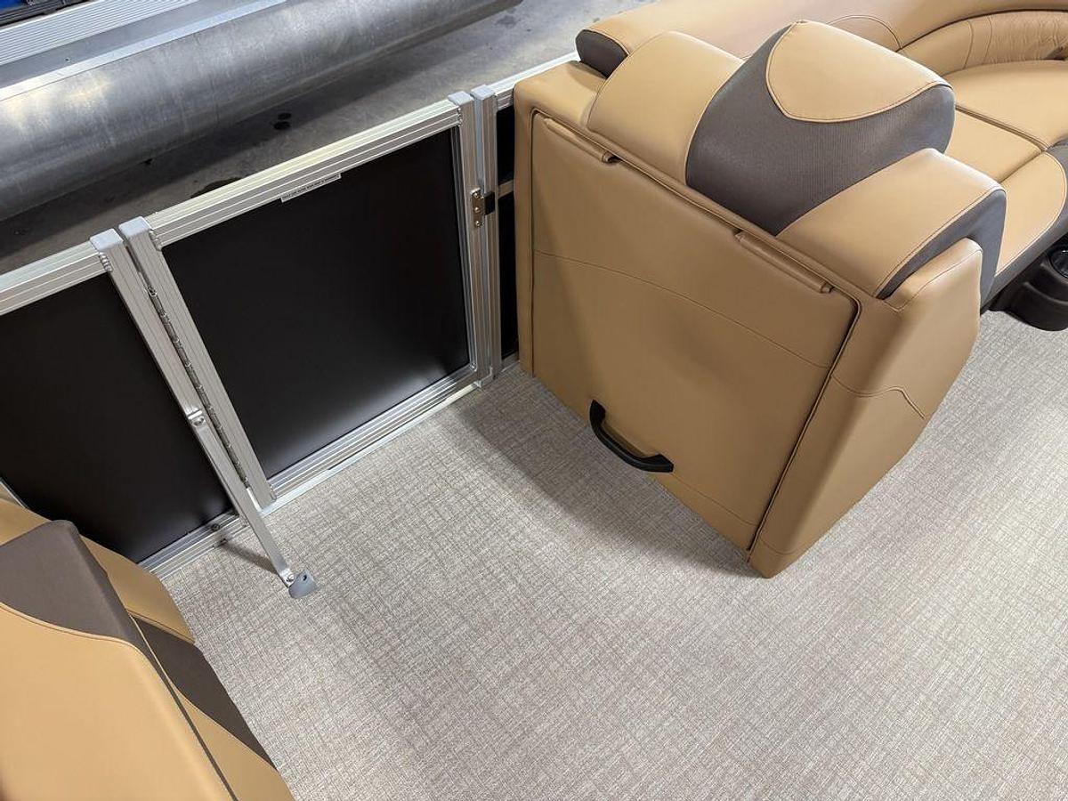 2025 Tahoe Pontoons LTZ 2385 Quad Lounge Shift Flip & Honda 4-Stroke EFI